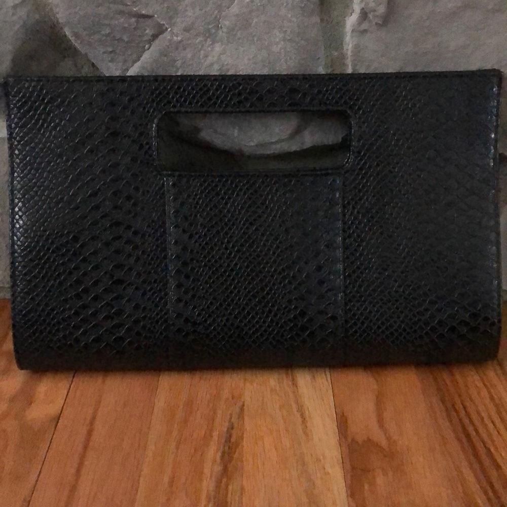 Black hand hold clutch